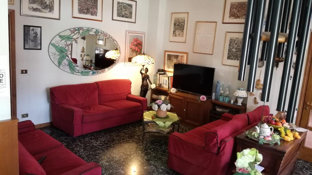 Albergo Le Rose Pistoia Extérieur photo